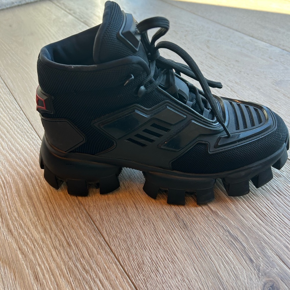 Prada Cloudbust high top sneaker, Size 6